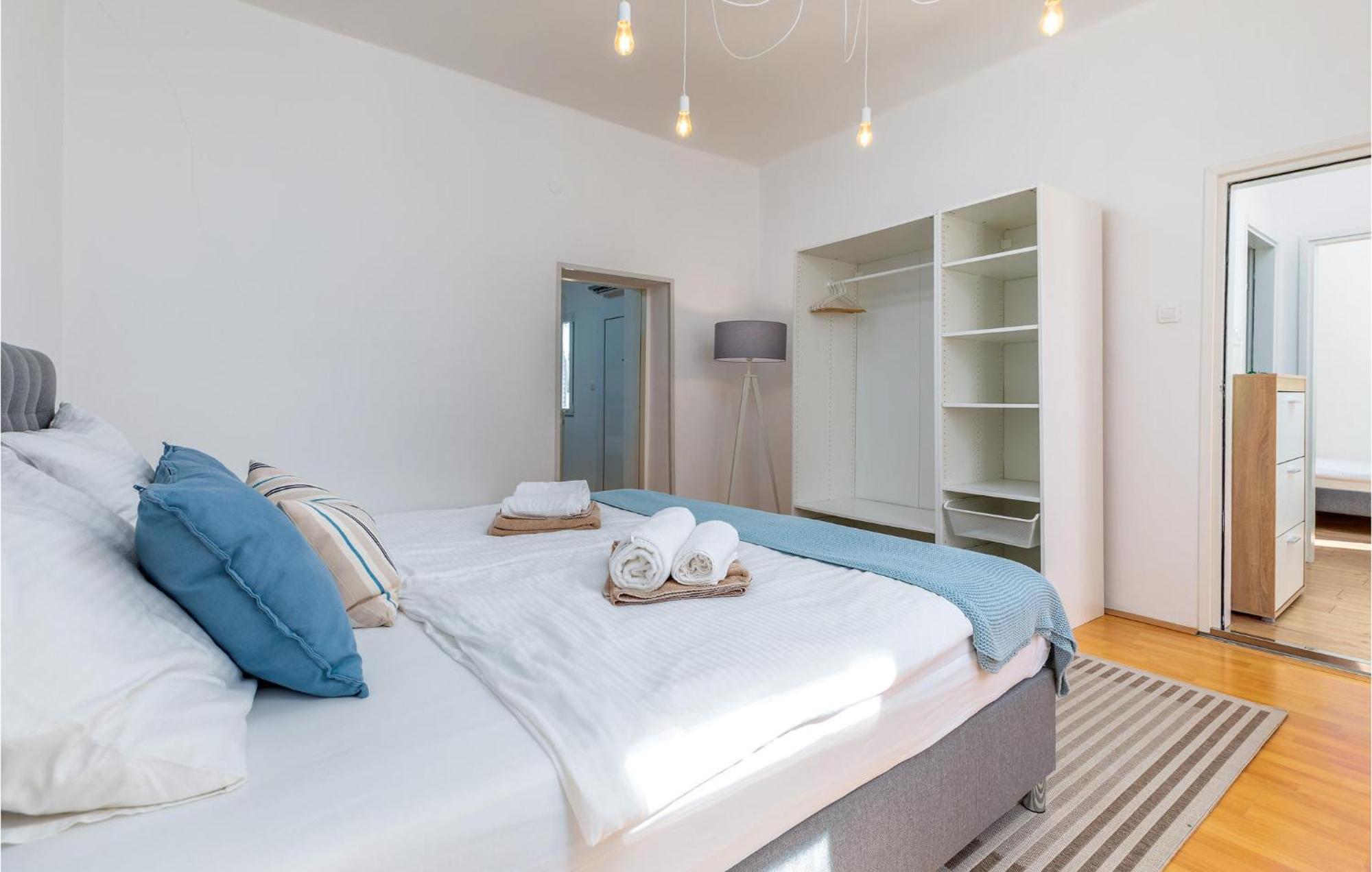 Lovely In With Wifi Casa vacanze Pola